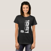 71歳1951年71誕生日 Tシャツ (正面フル)