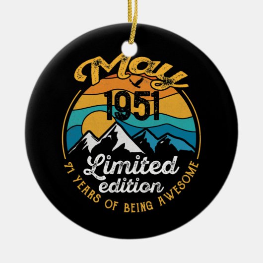 71誕生日ギフト5月素晴らしから71歳 セラミックオーナメント (正面)