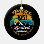 71誕生日ギフト5月素晴らしから71歳 セラミックオーナメント (裏面)