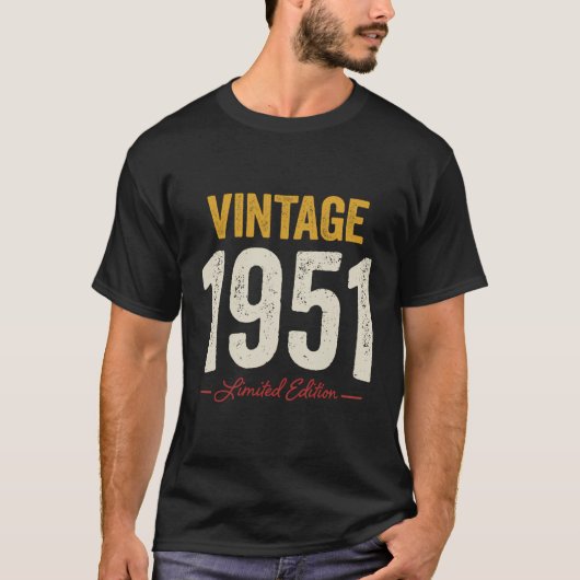 72歳ヴィンテージ1951 72番目の誕生日装飾 Tシャツ (正面)