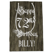 72番目の誕生日: ファンシー, フェイク Wood Look +名前をカスタムする ミディアムペーパーバッグ (正面)