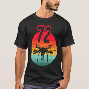 72番目の誕生日Iレトロリモートコントロールドローン(C) Tシャツ