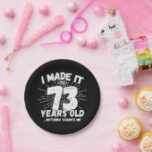 73歳皮肉ミーム73おもしろい誕生日 ペーパープレート (パーティー)
