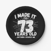 73歳皮肉ミーム73おもしろい誕生日 ペーパープレート (正面)