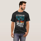 73誕生日これを見るのに73歳かかった Tシャツ (正面フル)