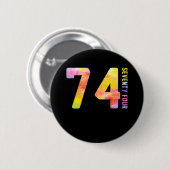 74歳74 缶バッジ (正面&裏面)