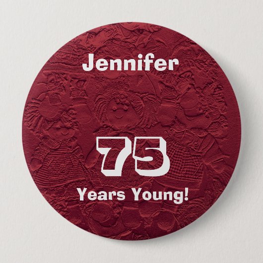 75年の赤い人形ピン75番目の誕生日ギフト 缶バッジ (正面)