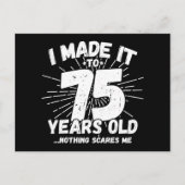 75歳の皮肉なミーム 面白い75歳の誕生日 ポストカード (正面)