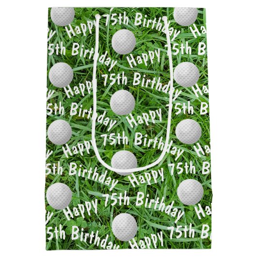 75歳の誕生日 ゴルフボールが芝生の上 ミディアム ギフトバッグ (裏面)
