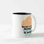 75歳は甘い誕生日Tシャツとプレゼント ツートーンマグカップ (正面右)