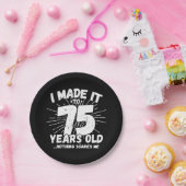 75歳皮肉ミームおもしろい75誕生日 ペーパープレート (パーティー)