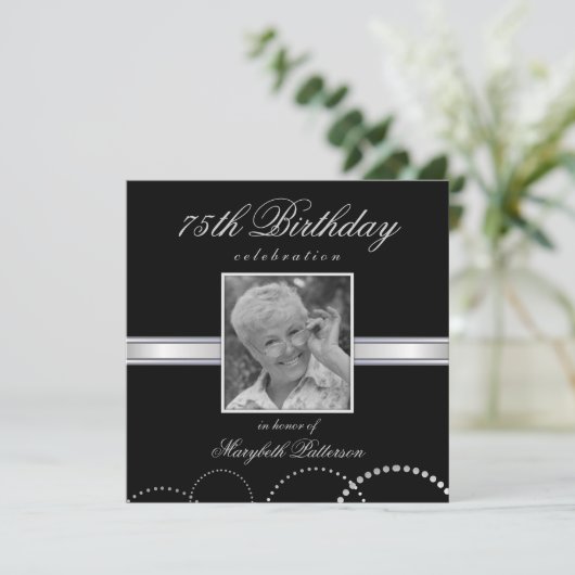 75歳誕生パーティーフォト招待状シルバーブラック 招待状 (スタンド正面)