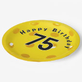 75誕生日イエローピックボール ペーパープレート (アングル)