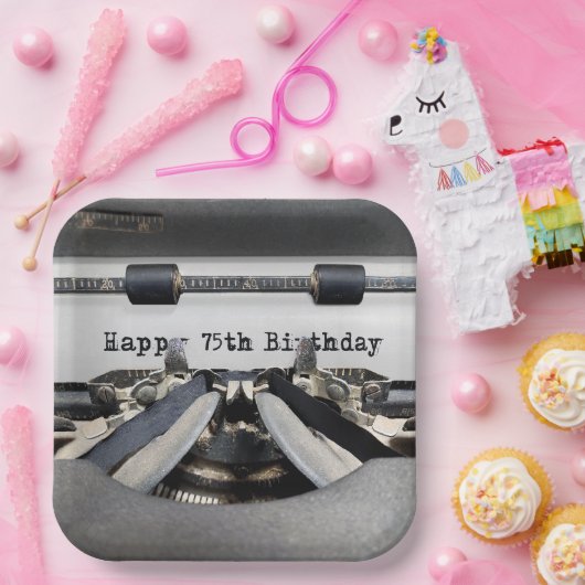 75誕生日レトロタイプライター ペーパープレート (パーティー)