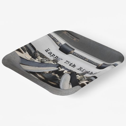 75誕生日レトロタイプライター ペーパープレート (傾斜あり)