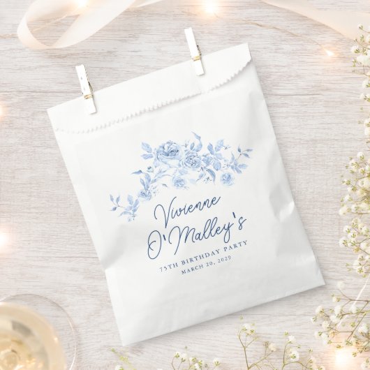 75th Birthday Party Dusty Blue Rose Floral Custom フェイバーバッグ (クリップ留めされた状態)