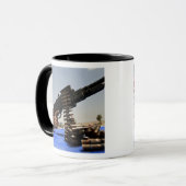 762ミリメートルのラウンドがトラックの上にある マグカップ (正面左)