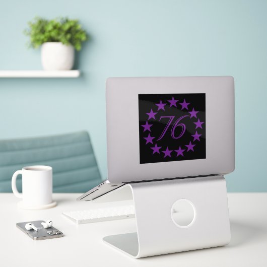 76 Purple Edition  シール (デスク上のノートパソコン)