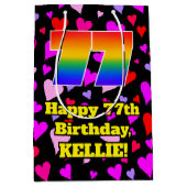 77誕生日：愛するハートパターン、虹# 77 ミディアムペーパーバッグ (正面)