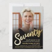 770誕生日フォトスクリプトフラット金ゴールドカラー 招待状 (正面)