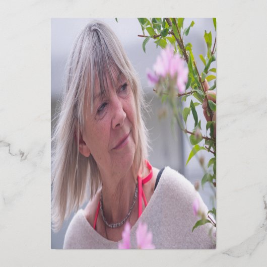 770th誕生日パーティーホワイトと金ゴールドスクリプト 箔招待状 (裏面)