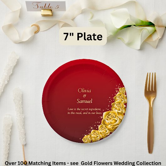 7" 赤ワインレッドの背景に名前と金色の花 ペーパープレート