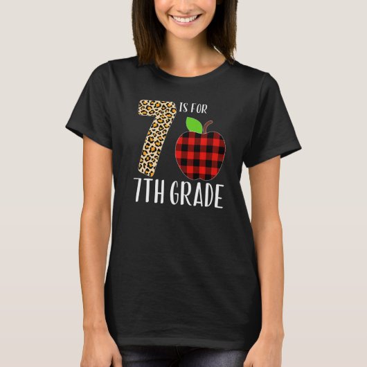 7 Is For 7th Grade Teacher Leopard Buffalo Plaid S Tシャツ (正面)