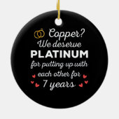 7th 結婚s anniversary I - Copper おもしろい Couple セラミックオーナメント (裏面)
