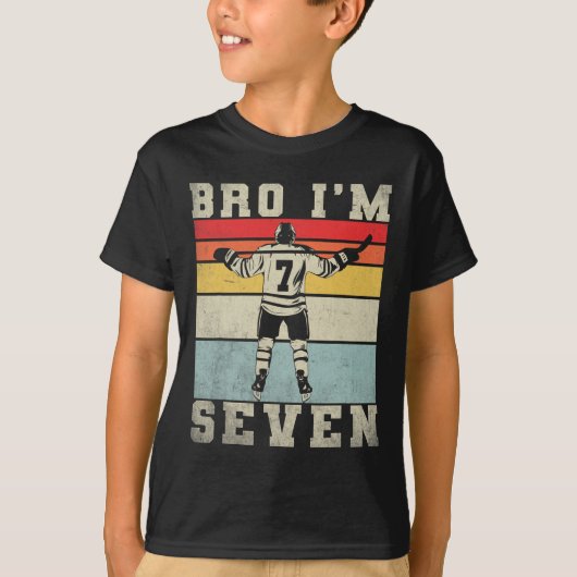 7th Birthday Ice Hockey Boy 7 Year Old Hockey Play Tシャツ (正面)