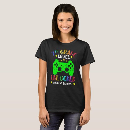 7th Grade Level Unlocked Video Game Back To School Tシャツ (正面フル)