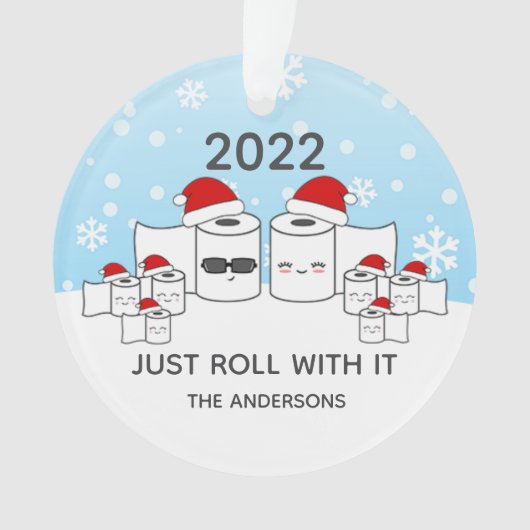 8おもしろいの転がItトイレ紙ファミリー オーナメント (正面)