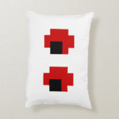 8つのビット不気味で赤い目 アクセントクッション (裏面(縦))