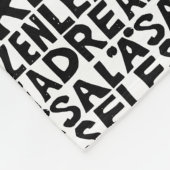 8つの言語の「読む」リノカット フリースブランケット (角)