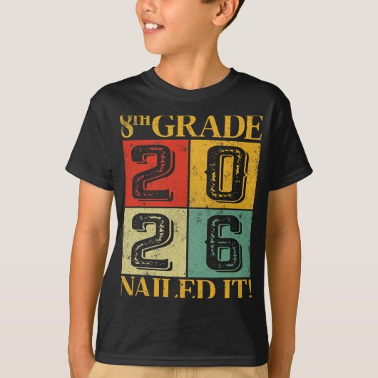 8年生の卒業おめでとう 中学校卒業おめでとう Tシャツ (正面)