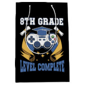 8年生レベルの完全ゲーマー卒業 ミディアムペーパーバッグ (正面)