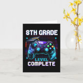 8年生レベルの日は卒業を完了する彼の少年 カード (黄色い花)