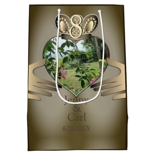 8日19日の写結婚真記念クラドー   ミディアムペーパーバッグ (裏面)