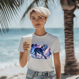 8月の誕生月スピリットアニマルタイガーギフト - Tシャツ