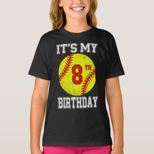 8歳の誕生日おめでとう ソフトボール少女 Tシャツ (正面)