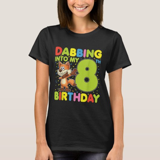 8歳の誕生日を迎えるダビング・フォックス・エイト歳B Tシャツ (正面)