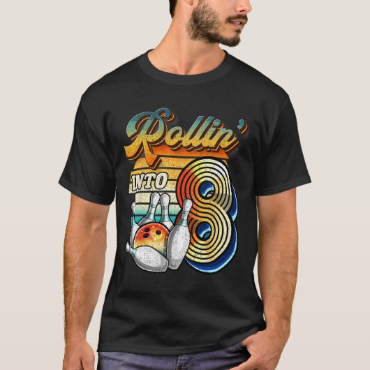 8歳の誕生日 ボウリング誕生日パーティーに突入 8歳の誕生日 Tシャツ (正面)