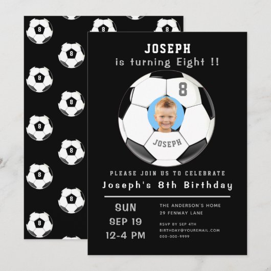 8歳の誕生日 黒カスタム写真年齢 サッカー 招待状 (正面/裏面)