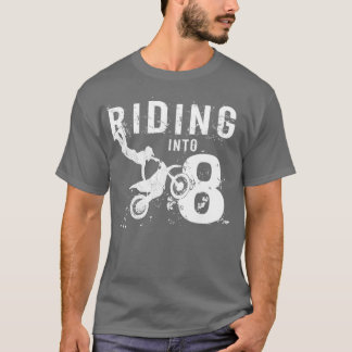 8歳8誕生日少年ダートに乗る Tシャツ