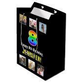 8誕生日:レインボー「8」、写真カスタムと名前 ミディアムペーパーバッグ (裏面アングル)