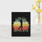 80おもしろい誕生日ゴルフ恋人Eigh-Teeとスティル カード (黄色い花)