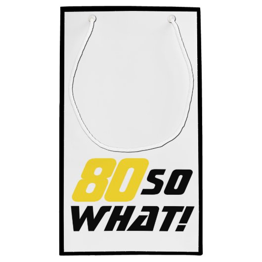 80だからおもしろい何ブラックイエロー80誕生日 スモールペーパーバッグ (裏面)