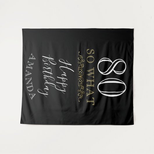 80だからおもしろい引用文ブラックエレガント80th誕生日 タペストリー (正面(横))