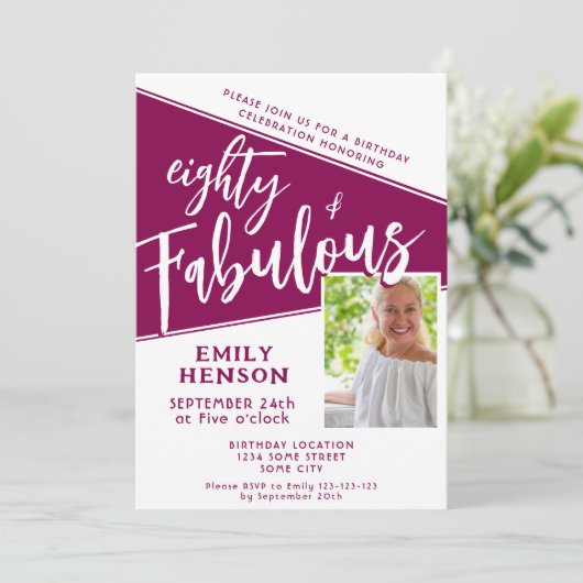 80と素晴らしいスクリプトマゼンタフォト80誕生日 招待状 (スタンド正面)