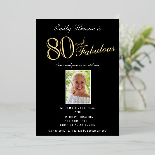 80と素晴らしいブラック80番目の誕生日金ゴールド 箔招待状 (立ち正面)