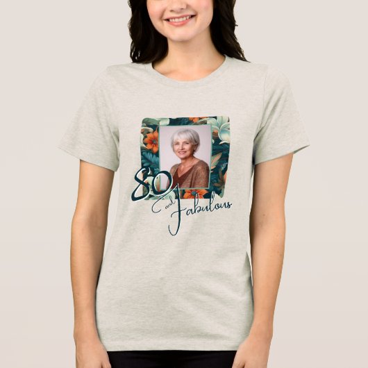 80と素晴らしい花柄の誕生日写真 トライブレンドＴシャツ (正面)